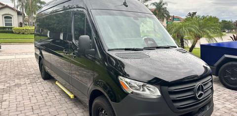 Mercedes-Benz Sprinter 2025