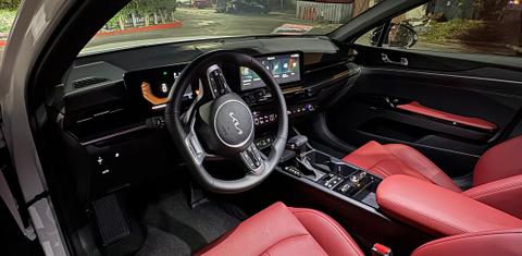 Kia K5 2025