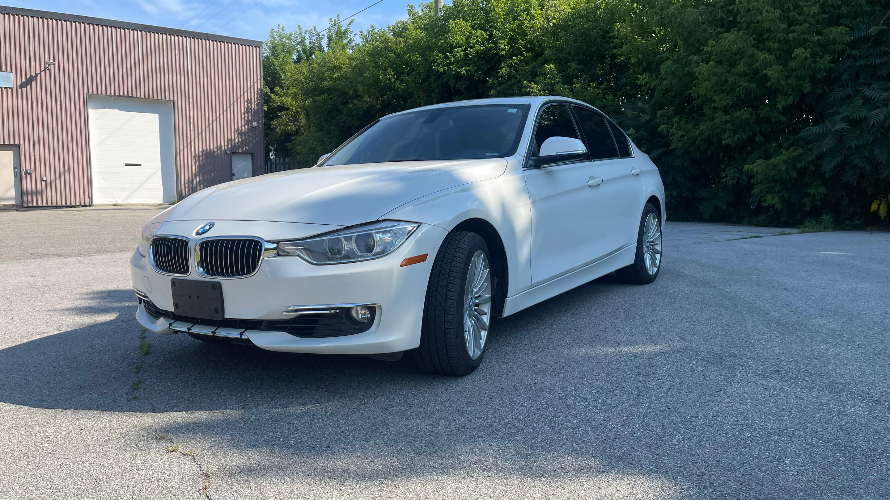 BMW 3 Series 2014 à Laval, QC