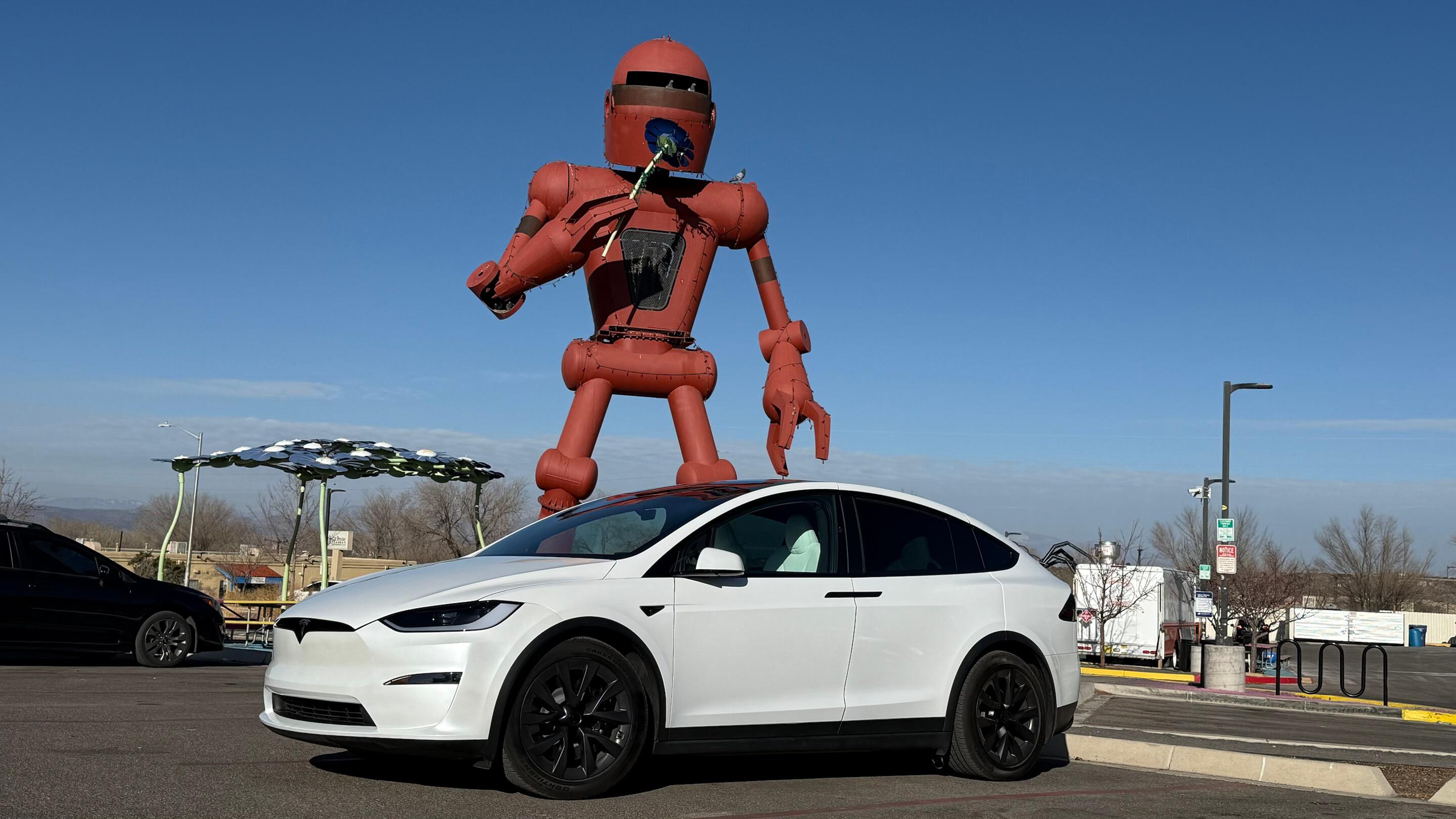 Tesla Model X 2024 in Santa Fe, NM