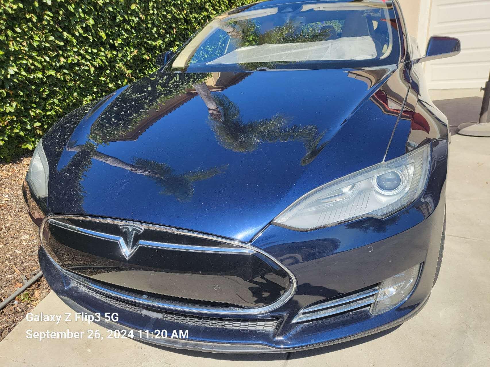 Tesla Model S 2015 in 