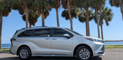 Toyota Sienna 2025