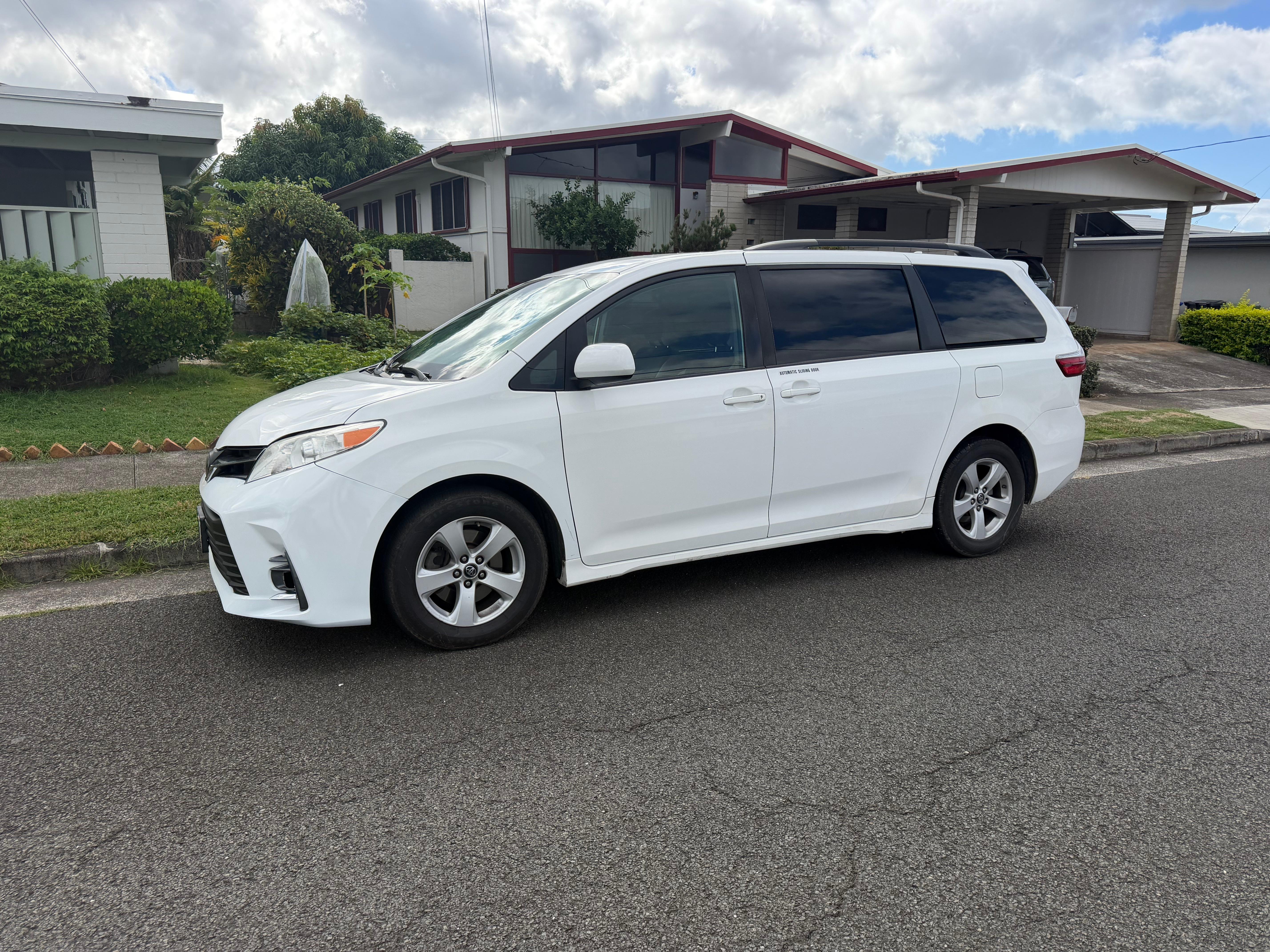 Toyota Sienna 2020 in Honolulu, HI
