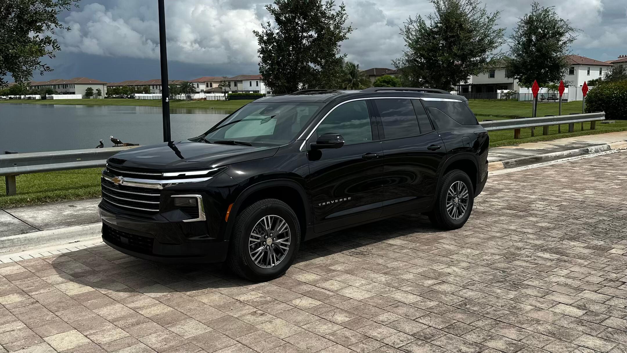 Chevrolet Traverse 2024 in Miami, FL