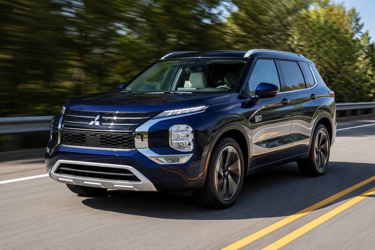Mitsubishi Outlander Plug-In Hybrid 2025 in Tisbury, MA