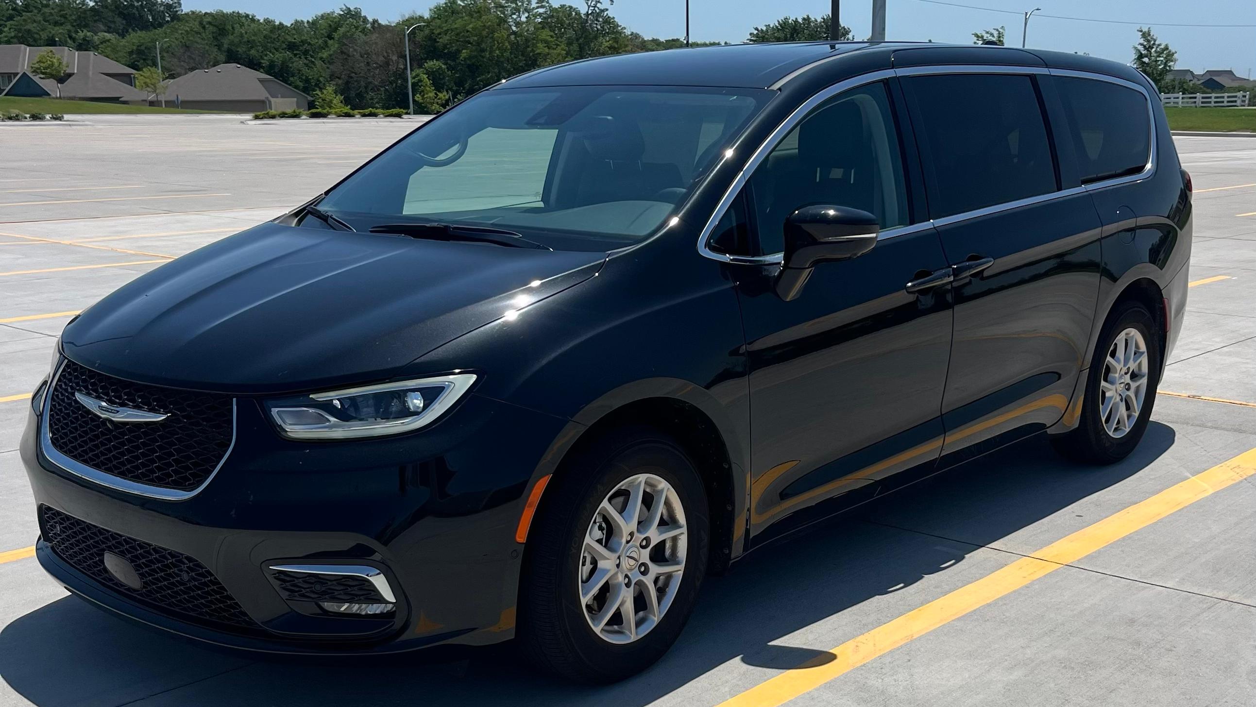 Chrysler Pacifica 2024 in Omaha, NE