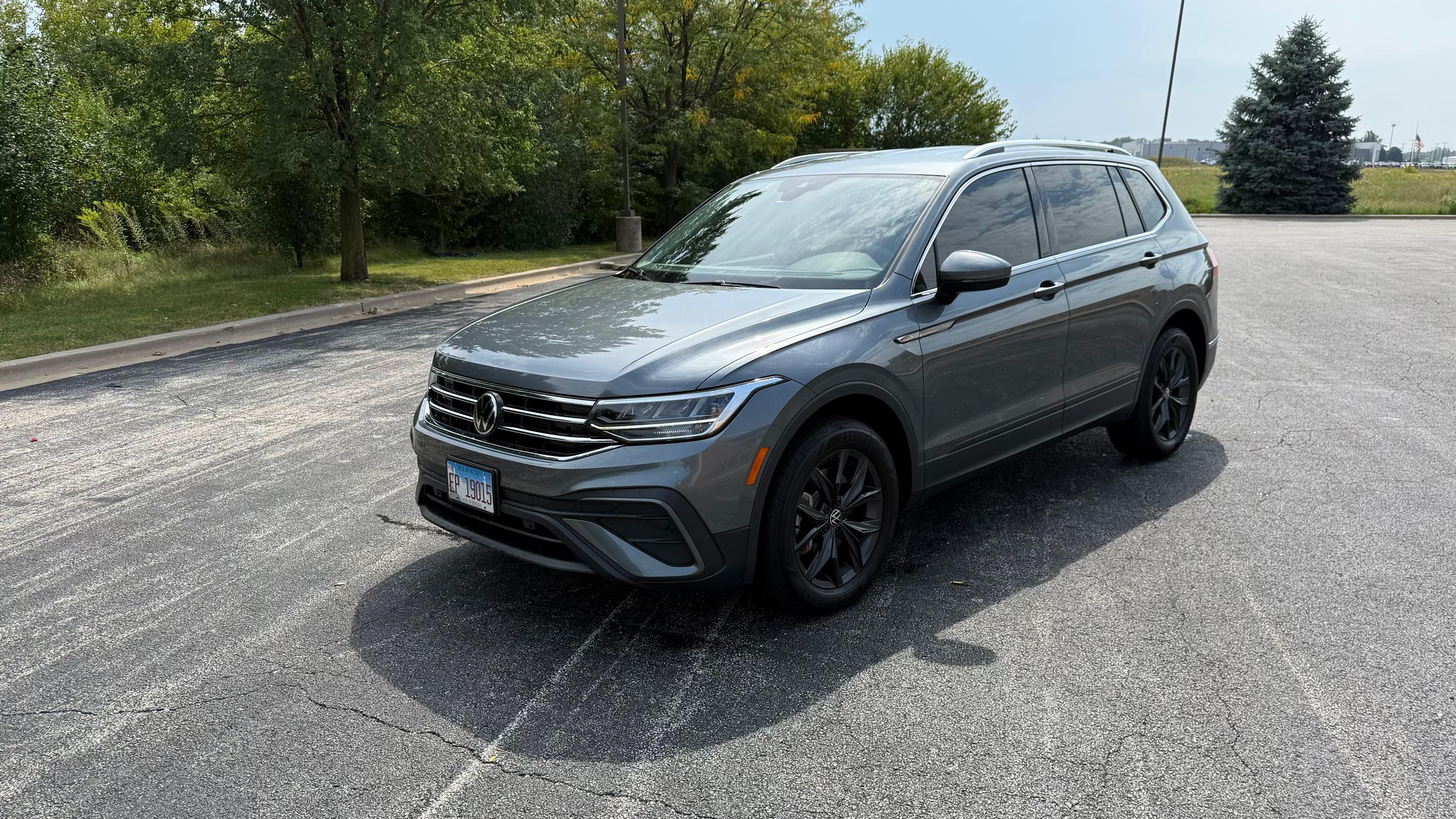 Volkswagen Tiguan 2024 in Plainfield, IL