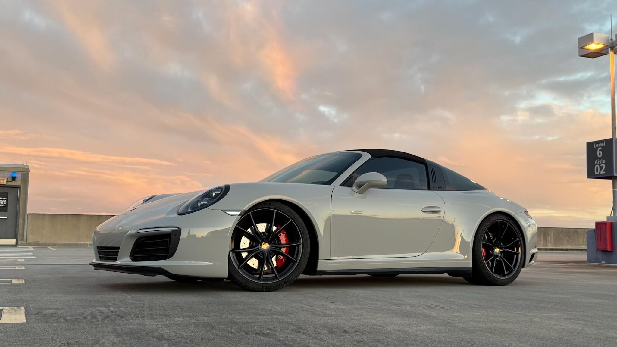 Porsche 911 2018 in Clearwater, FL