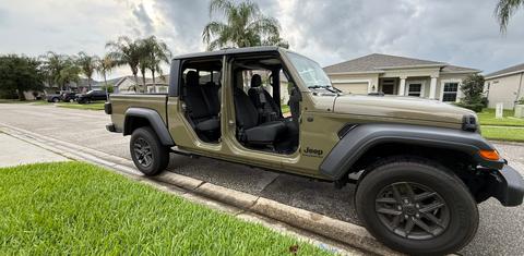 Jeep Gladiator 2025