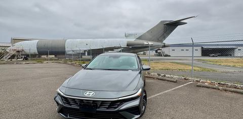 Hyundai Elantra 2025