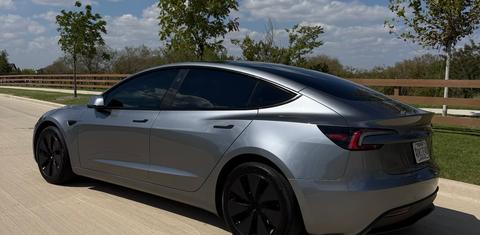 Tesla Model 3 2025
