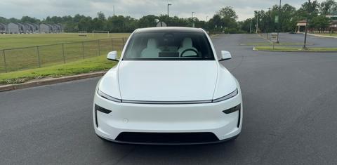 Tesla Model Y 2026