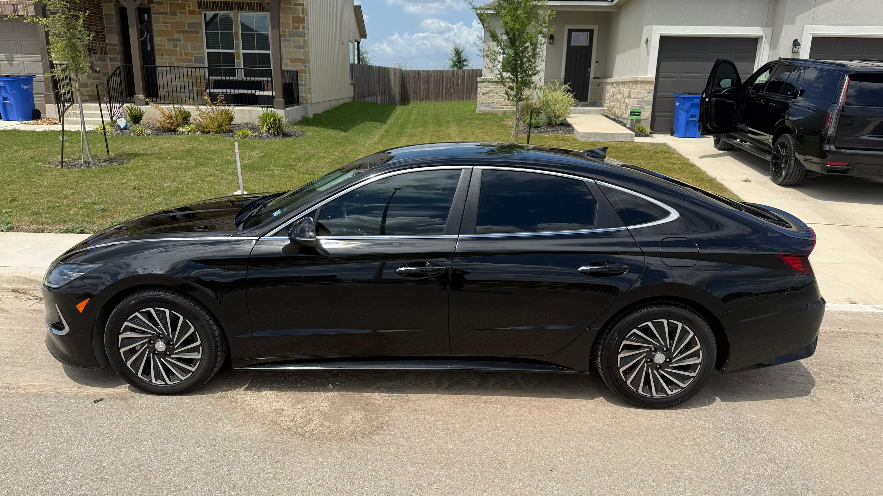 Hyundai Sonata Hybrid 2023 in New Braunfels, TX