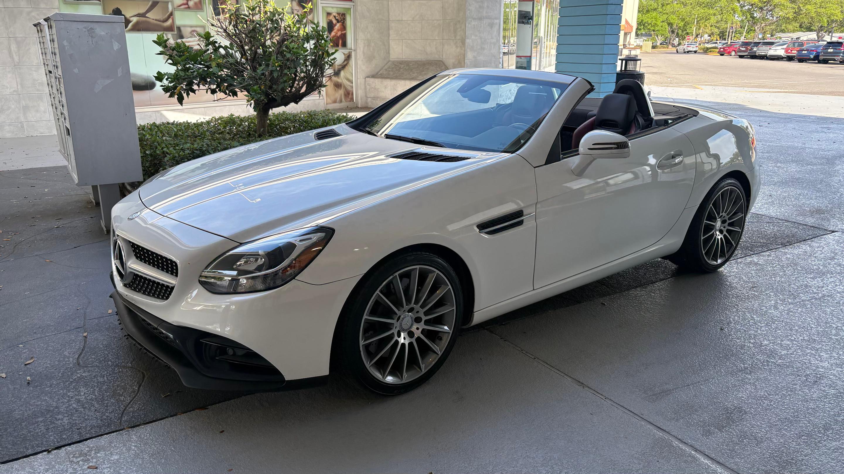 Mercedes-Benz SLC-Class 2017 in 