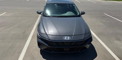 Hyundai Elantra 2025