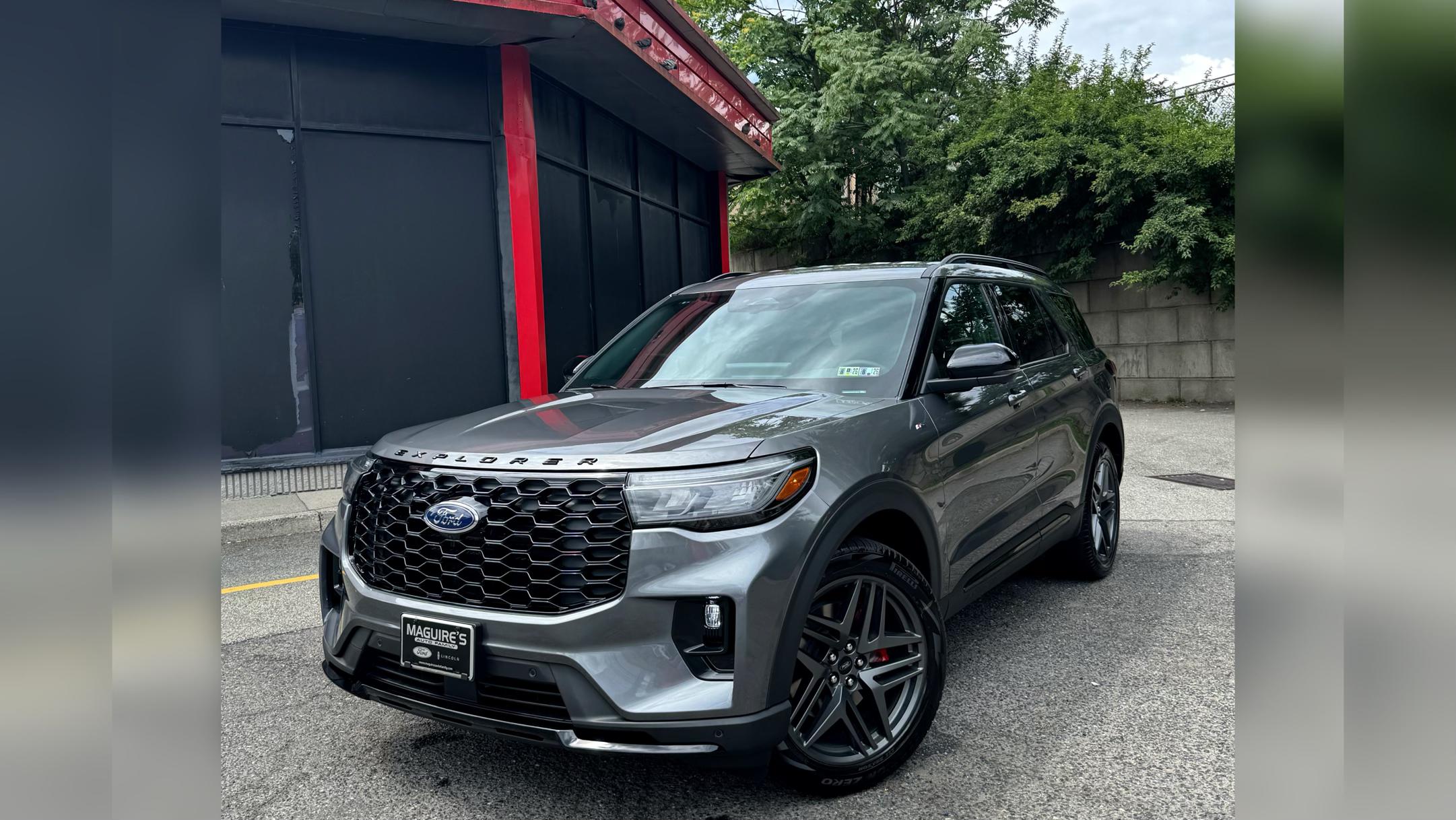Ford Explorer 2025 in Fort Lee, NJ
