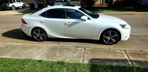 Lexus IS 2018