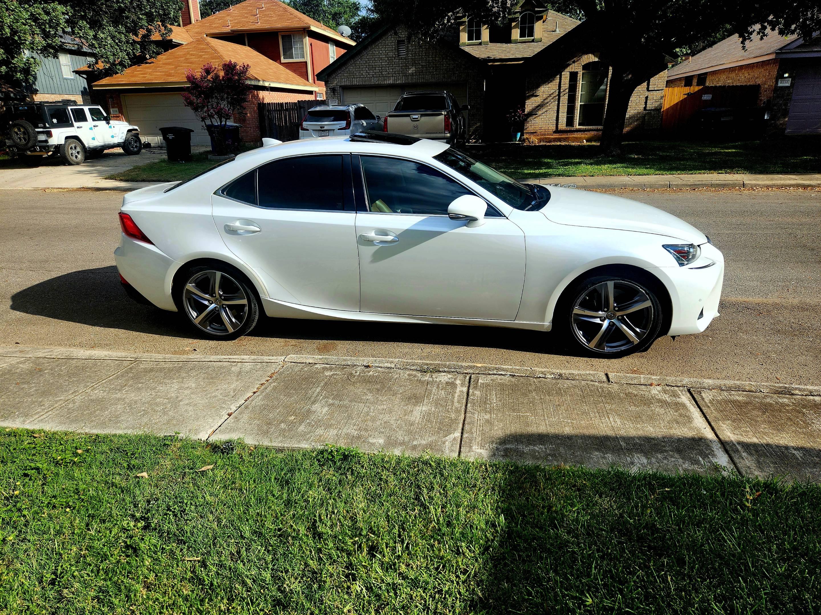 Lexus IS 2018 in San Antonio, TX