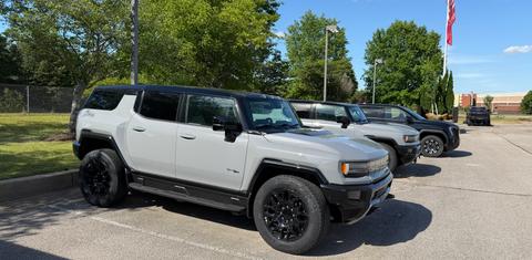 GMC HUMMER EV SUV 2025