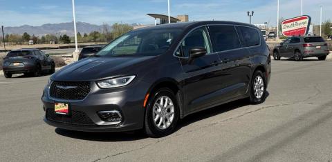Chrysler Pacifica 2023