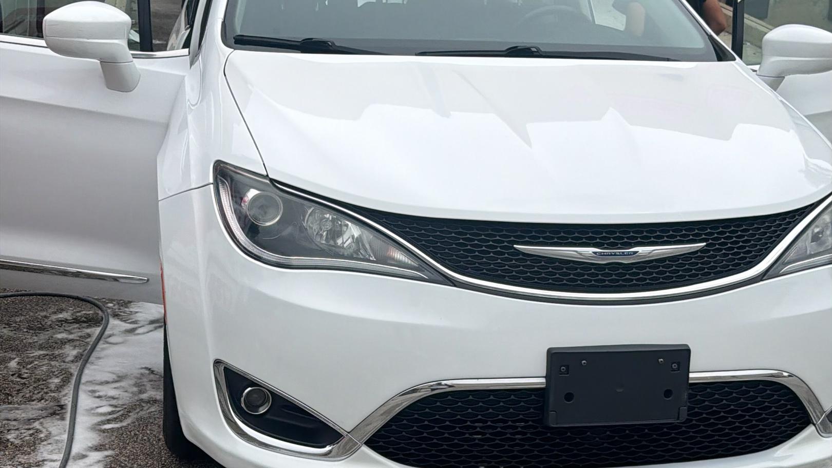 Chrysler Pacifica 2019 in Holly Springs, NC