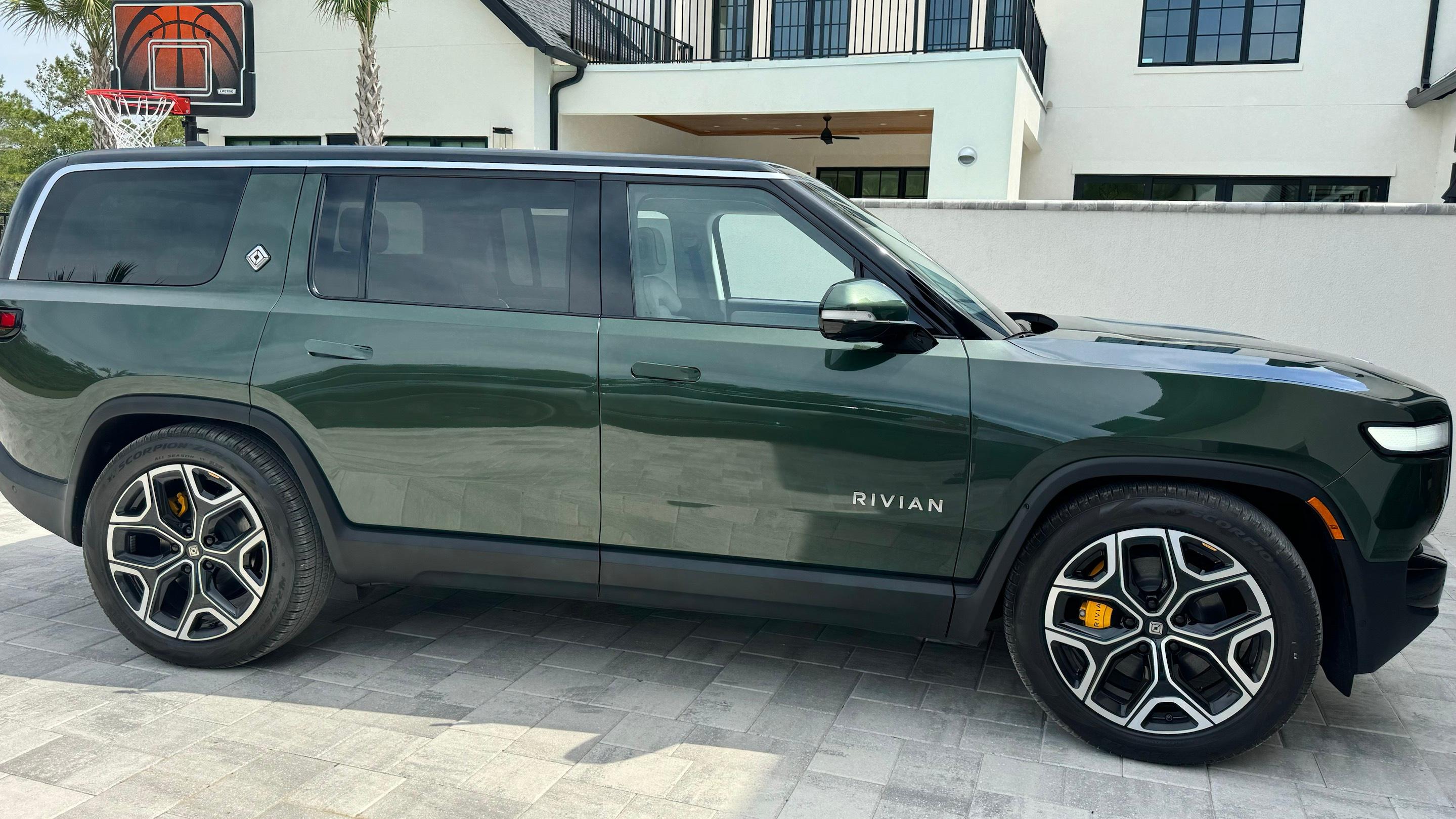 Rivian R1S 2024 in Santa Rosa Beach, FL