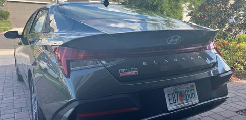 Hyundai Elantra Hybrid 2025