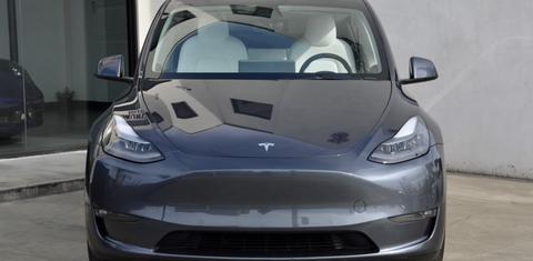 Tesla Model Y 2022