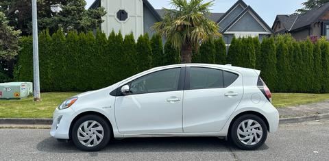 Toyota Prius c 2015