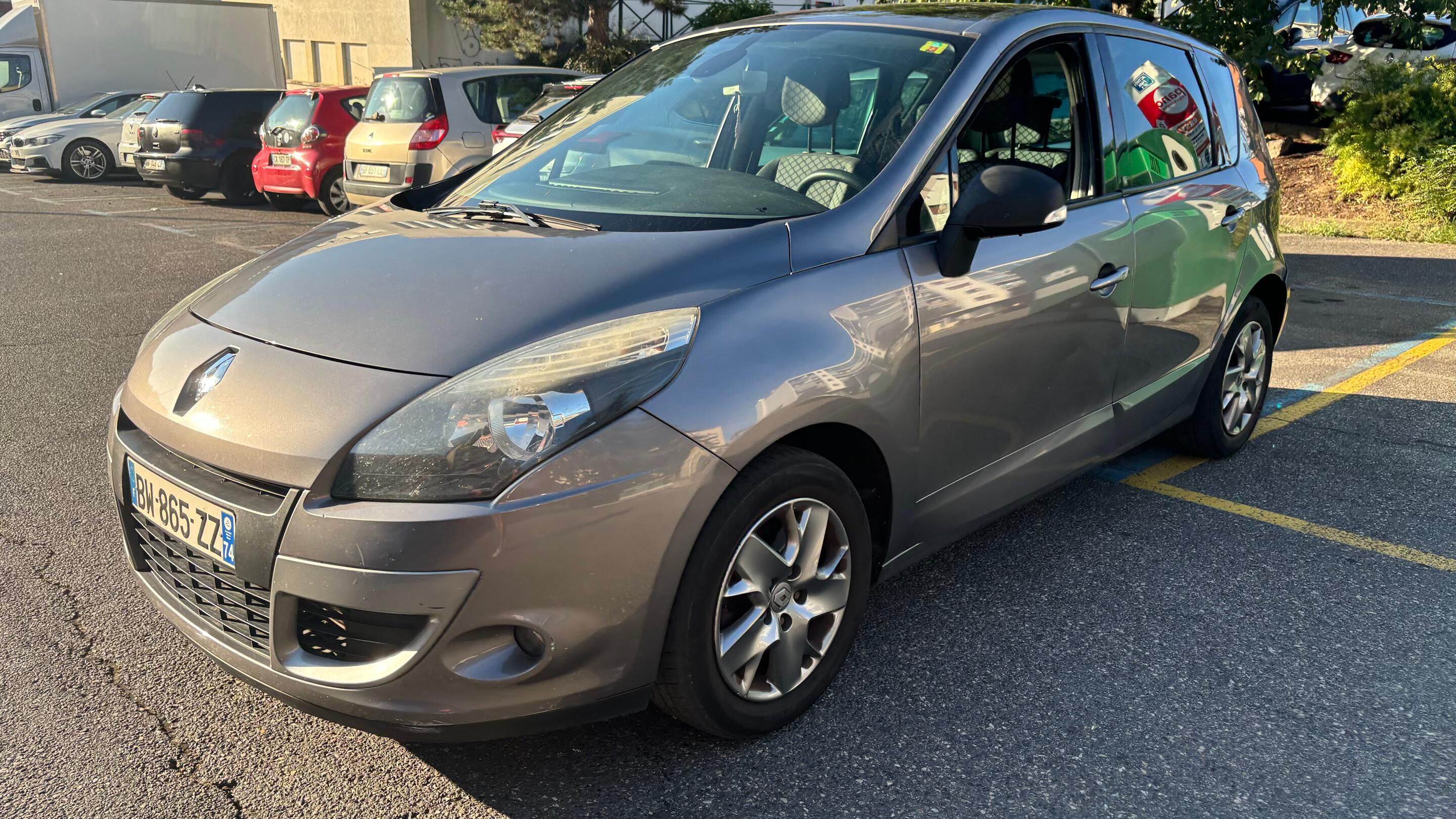 Renault SCENIC III 2014 à Balaruc-le-vieux