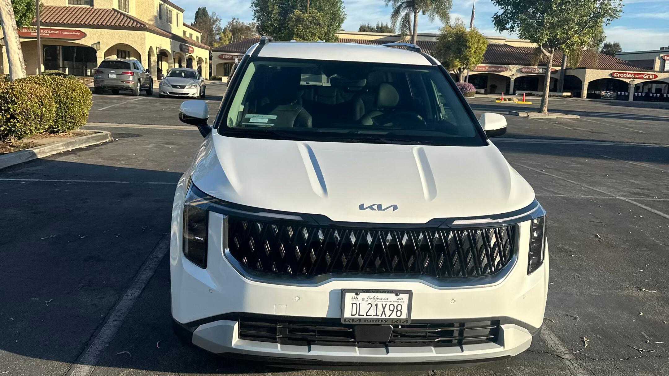 Kia Carnival Hybrid 2025 in Camarillo, CA