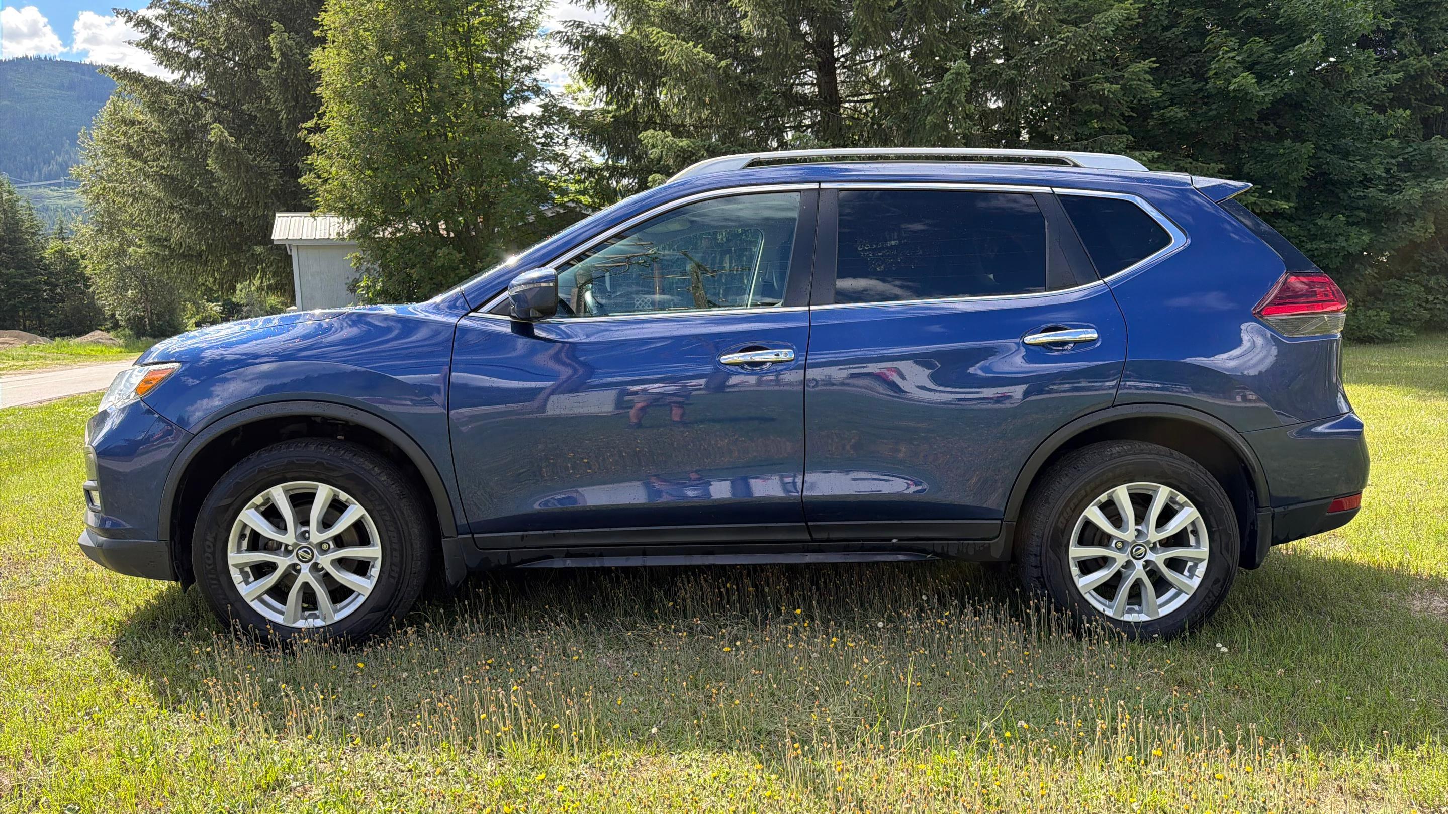 Nissan Rogue 2017 in Revelstoke, BC