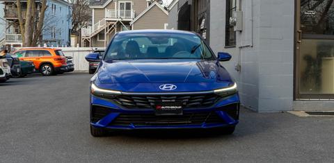 Hyundai Elantra 2024