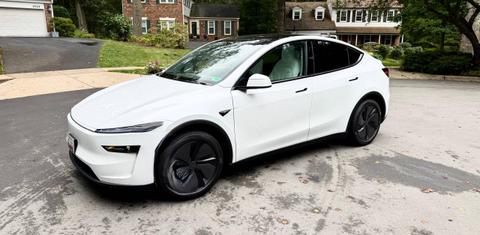 Tesla Model Y 2026