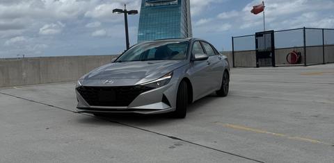 Hyundai Elantra 2023