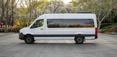 Mercedes-Benz Sprinter 2025