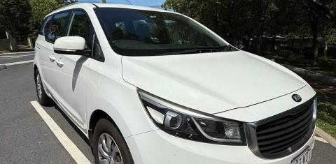 Kia CARNIVAL 2015