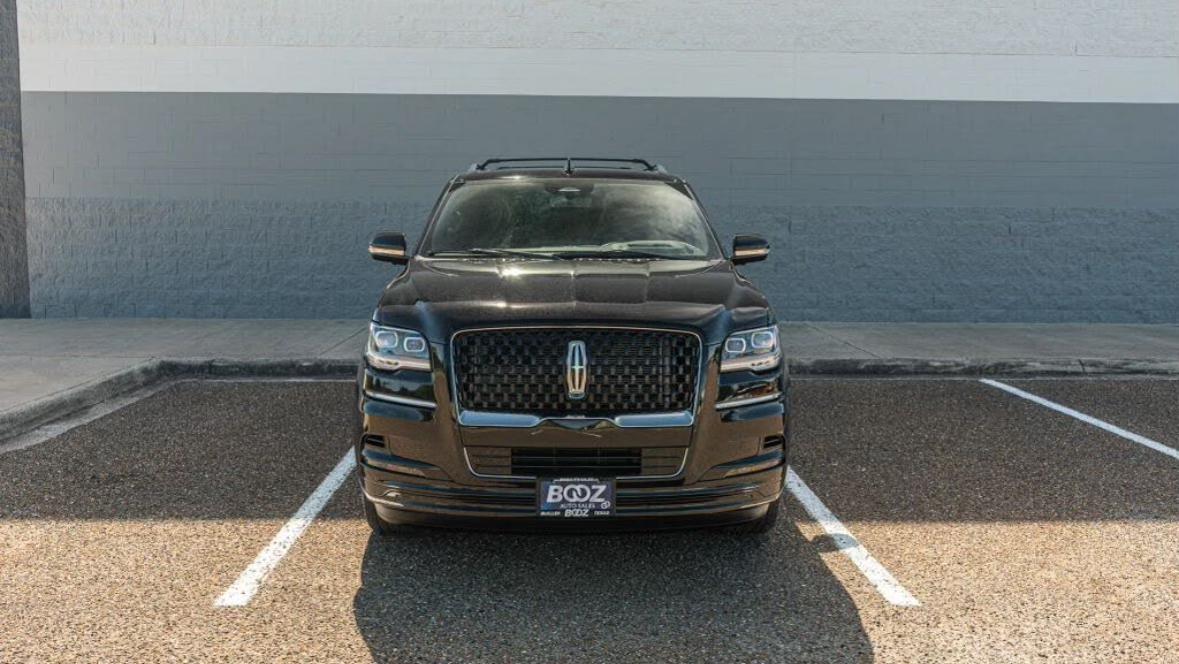 Lincoln Navigator L 2023 in Glendale, CA