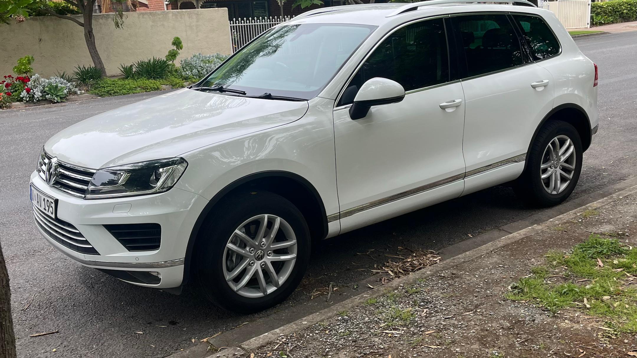 Volkswagen TOUAREG 2017 in Saint Peters