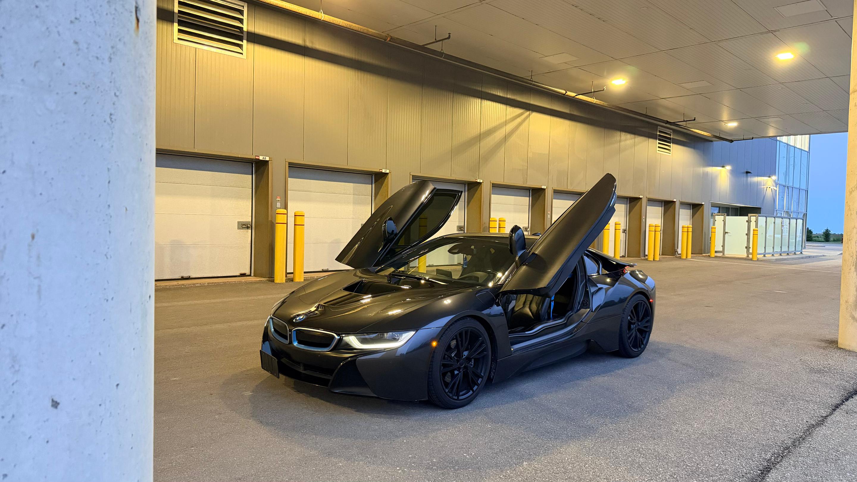 BMW i8 2016 in Oakville, ON