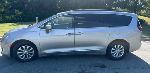 Chrysler Pacifica 2017