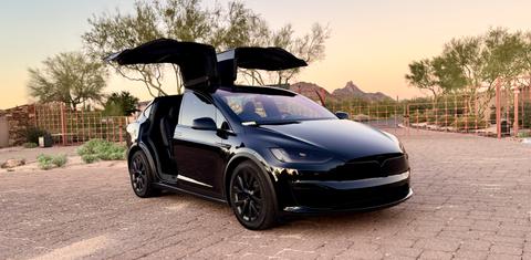Tesla Model X 2025