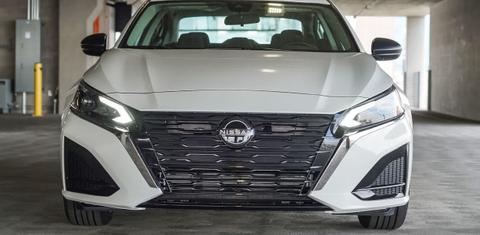 Nissan Altima 2025