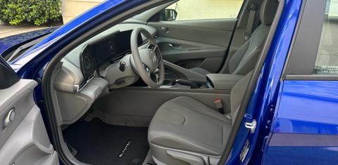Hyundai Elantra 2024