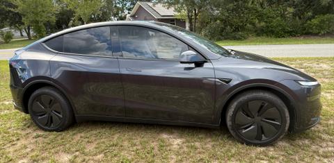Tesla Model Y 2026