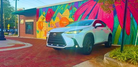 Lexus NX 2022