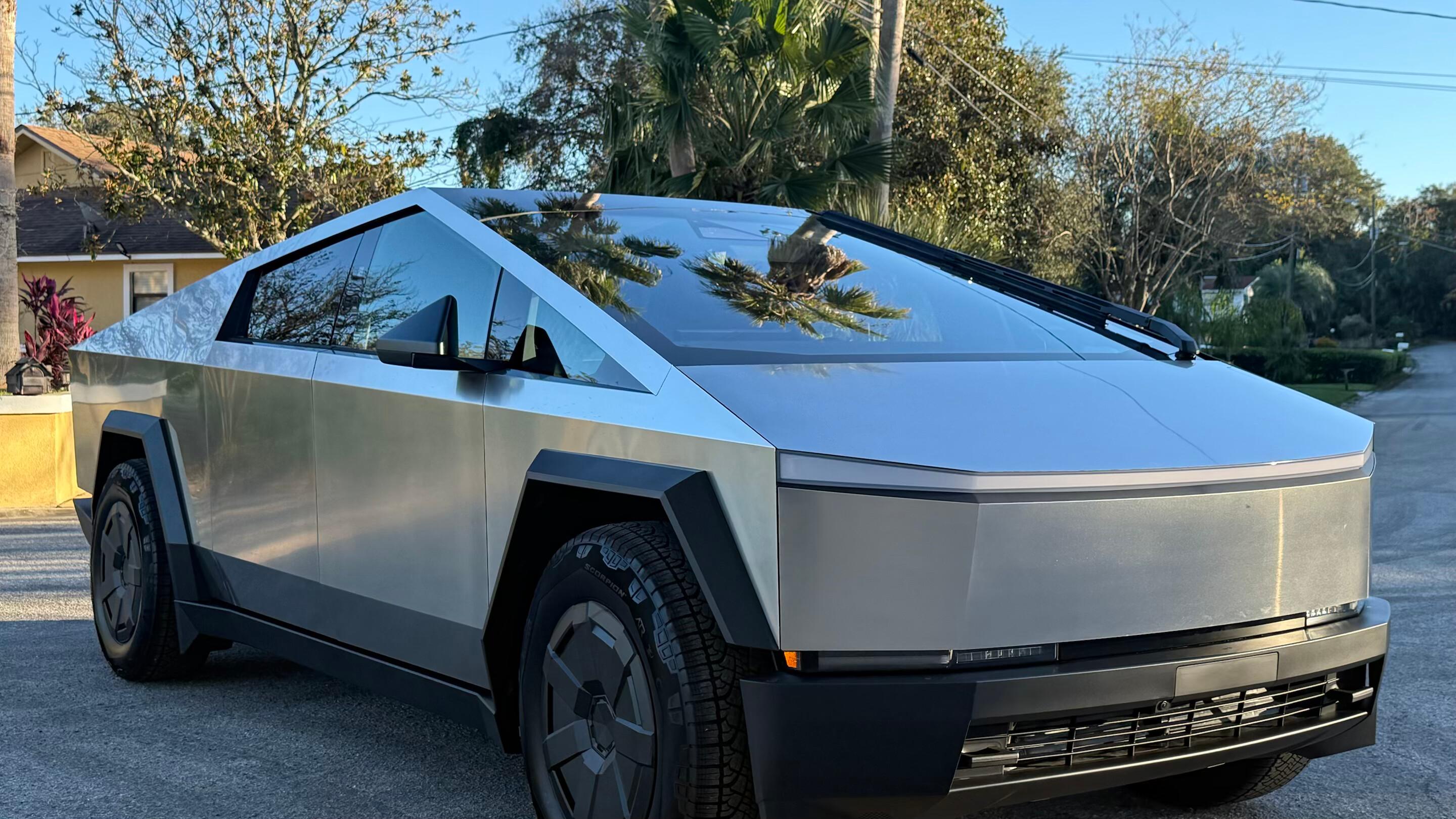 Tesla Cybertruck 2024 in Jacksonville, FL