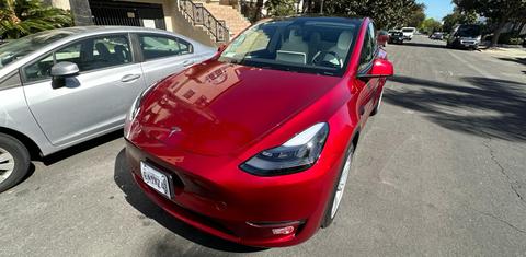 Tesla Model Y 2024