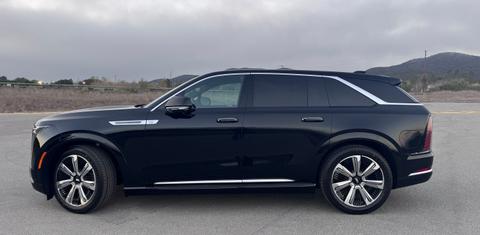 Cadillac Escalade IQ 2025