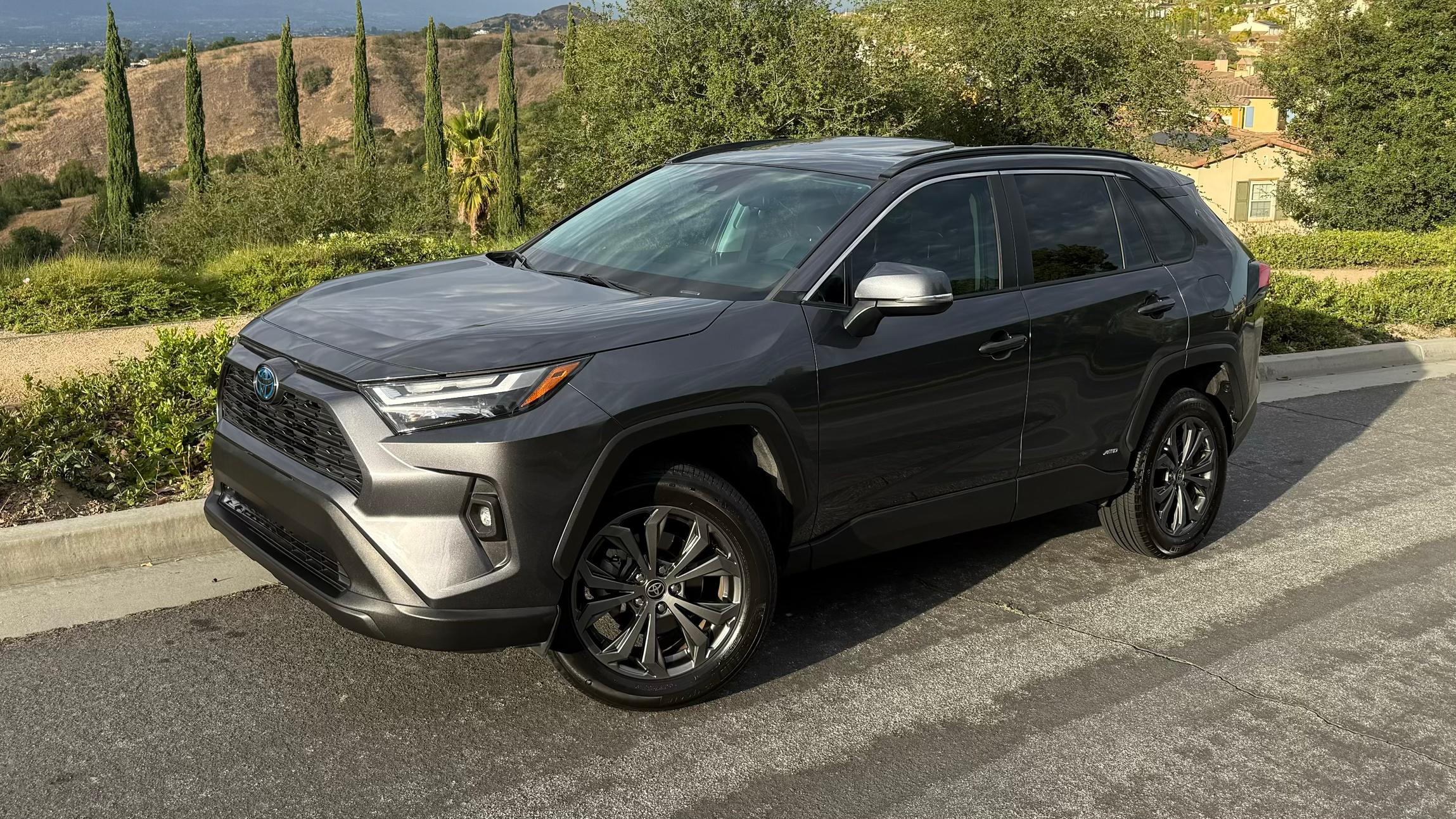 Toyota RAV4 Hybrid 2022 in 